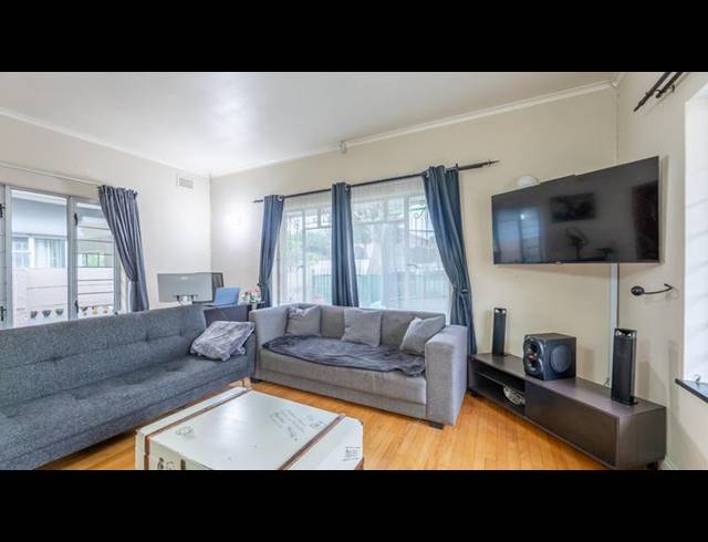 4 BEDROOM HOUSE FOR SALE IN BOSTON